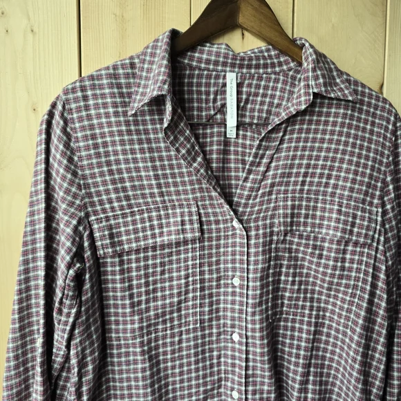 Aritzia The Group By Babaton Utility Button Up Womens Medium - Picture 5 of 9